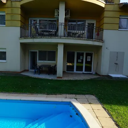Yellow Sun Apartment Siofok