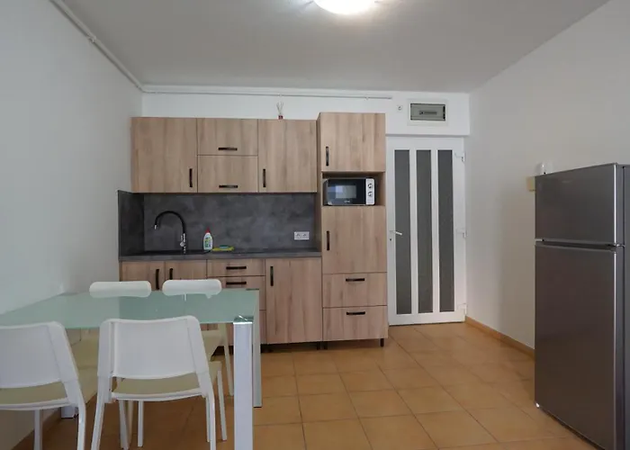 アパート Yellow Sun シオーフォク